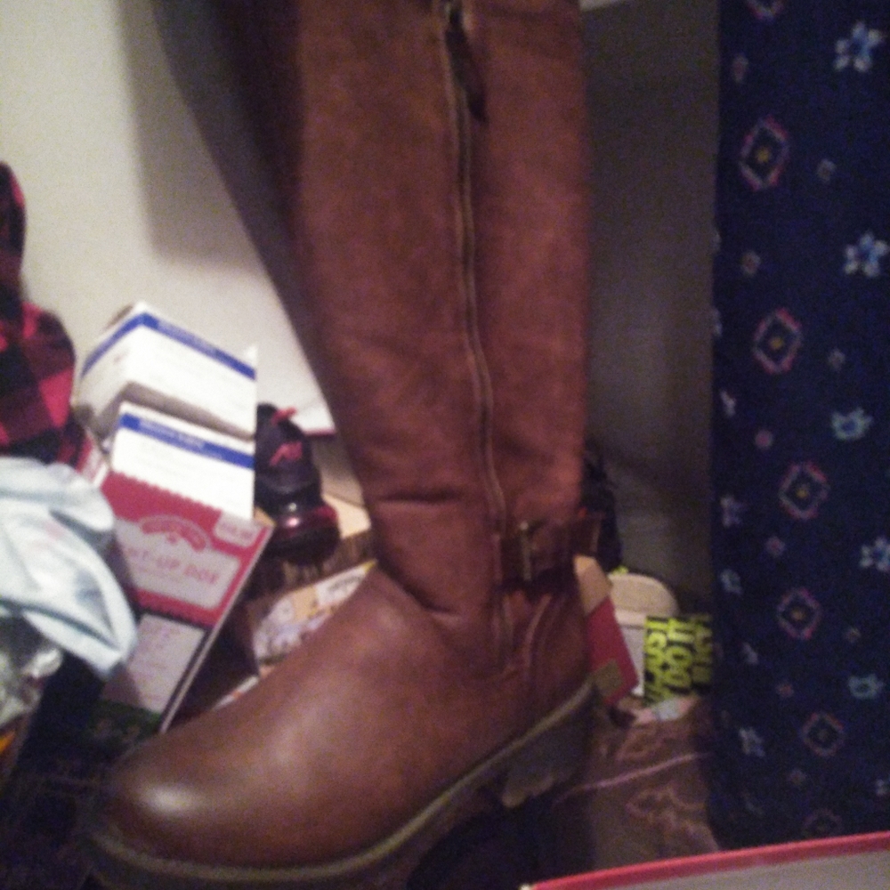 High boots - Picture 3 of 3